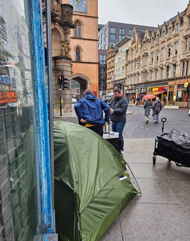 the-invisibles-on-the-street-2